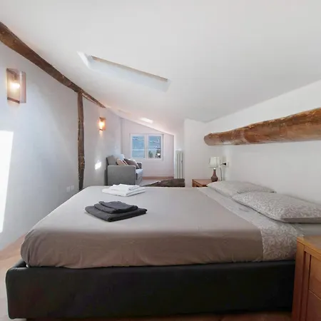 펜션 Thari House