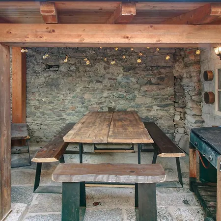 Thari House * Naggio (Lombardy)